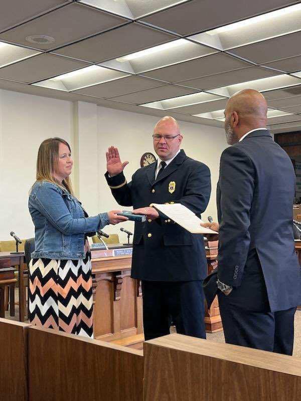 IAFFlocal204's tweet photo. Congratulations to newly promoted Captain Ken Horm and Lt Mike Guld. Well deserved! https://t.co/WEzfaZNcBv