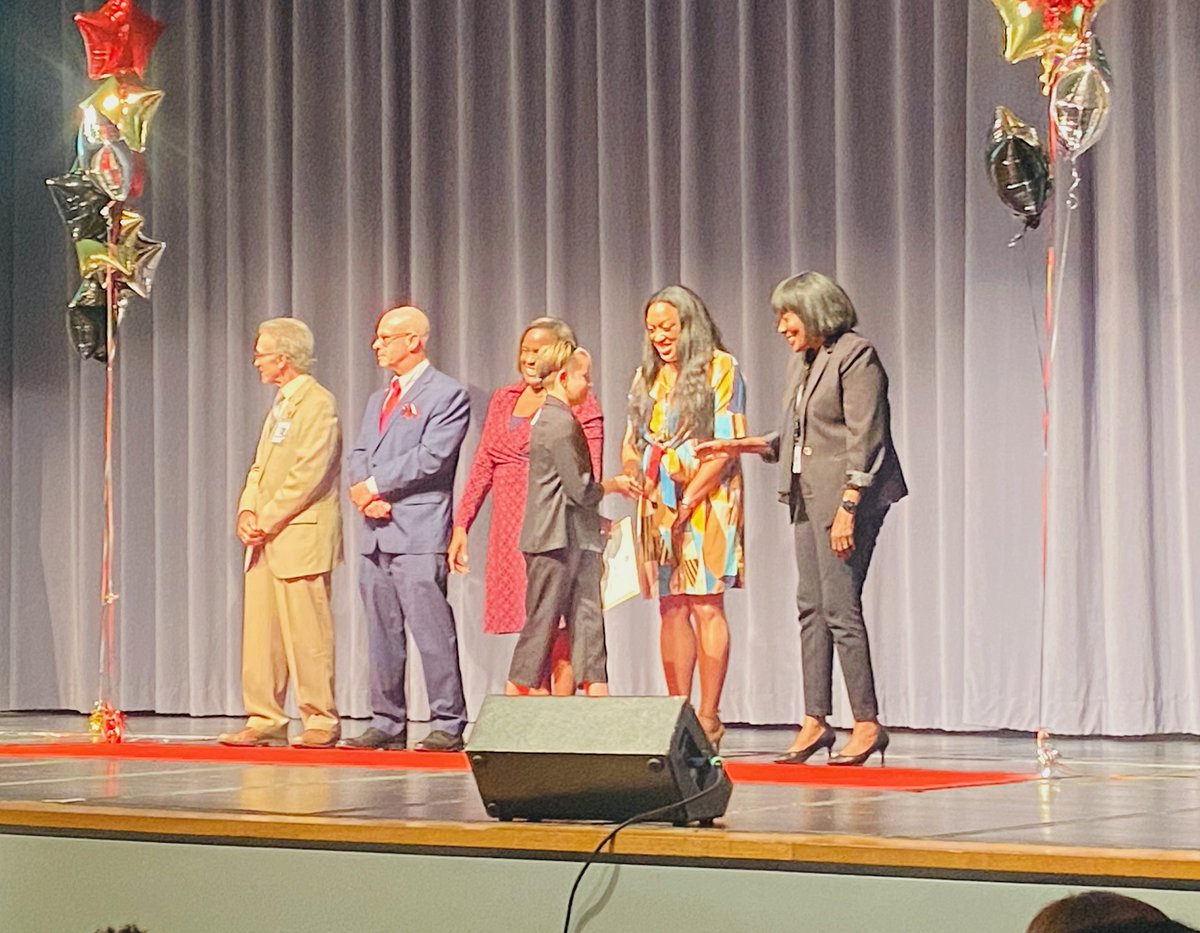 Lumarid Burgos tweet media