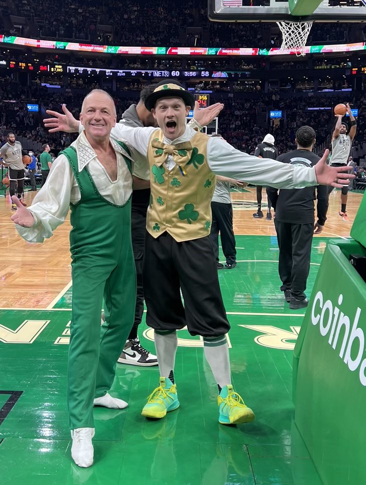 amazingsladek's tweet photo. So excited to be back on #CenterCourt w/@CelticsLucky18 during #Halftime as #Boston @Celtics play @NBA #PLAYOFFS #basketball vs #Philly @Sixers @TDGarden #BleedGreen #Move4Heather #AmazingSladek #AmericasOldest #DareDevil #Acrobat #DeathDefying #TowerOfChairs #ItsALLForTheFANS!!! https://t.co/rB9eUEfqdG