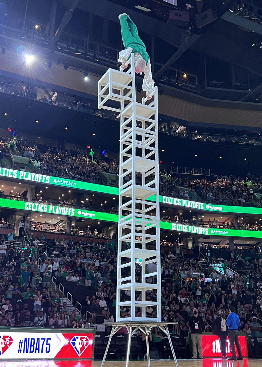 amazingsladek's tweet photo. So excited to be back on #CenterCourt w/@CelticsLucky18 during #Halftime as #Boston @Celtics play @NBA #PLAYOFFS #basketball vs #Philly @Sixers @TDGarden #BleedGreen #Move4Heather #AmazingSladek #AmericasOldest #DareDevil #Acrobat #DeathDefying #TowerOfChairs #ItsALLForTheFANS!!! https://t.co/rB9eUEfqdG
