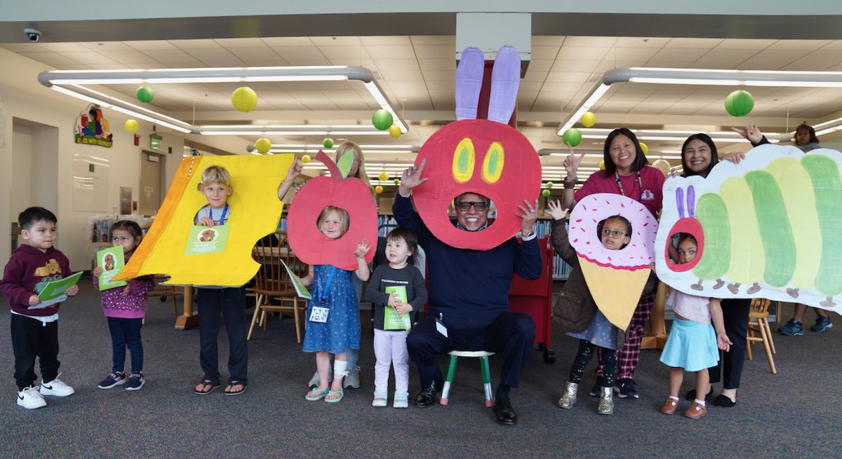 Thank you to @First5Ventura and @oxnard_library for this morning’s storytime as part of the Take 5 and Read to Kids event. Thanks to our celebrity reader, Jack Hinojosa, Vanesa Chua for getting us to sing & dance, and Tyla Adams for organizing the event. #take5vc #oxnard #read📚