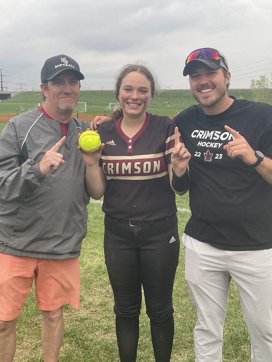 CoachKoltes's tweet photo. Some Great Competition for the Crimson tonight vs the Armstrong softball program!! The Crimson had W’s at each level but solid games! Armstrong is on the rise @jjoegirod21 
@KelseyPautzke MVP &amp; HR 
Brianna Ganoe for B sq w/ HR @andyganoe Great Night of Ball #Smiles @MGActivities https://t.co/CASKNyfGFh
