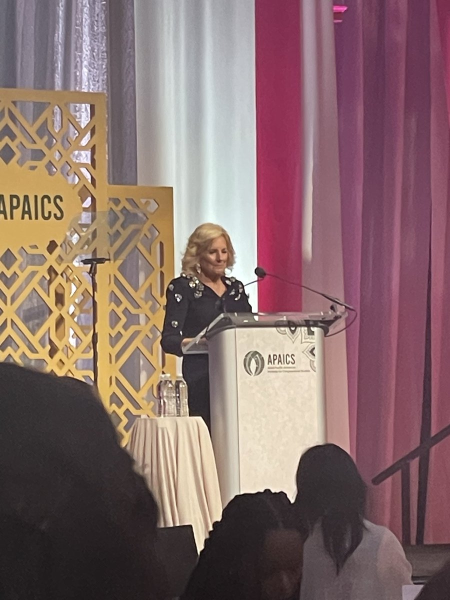 AdamAmbrogi's tweet photo. Very glad that @LWV supported the #apaics gala at the Building Museum this evening supporting the amazing work of the Asian American community— an wonderful night! https://t.co/LShIhC9Hve