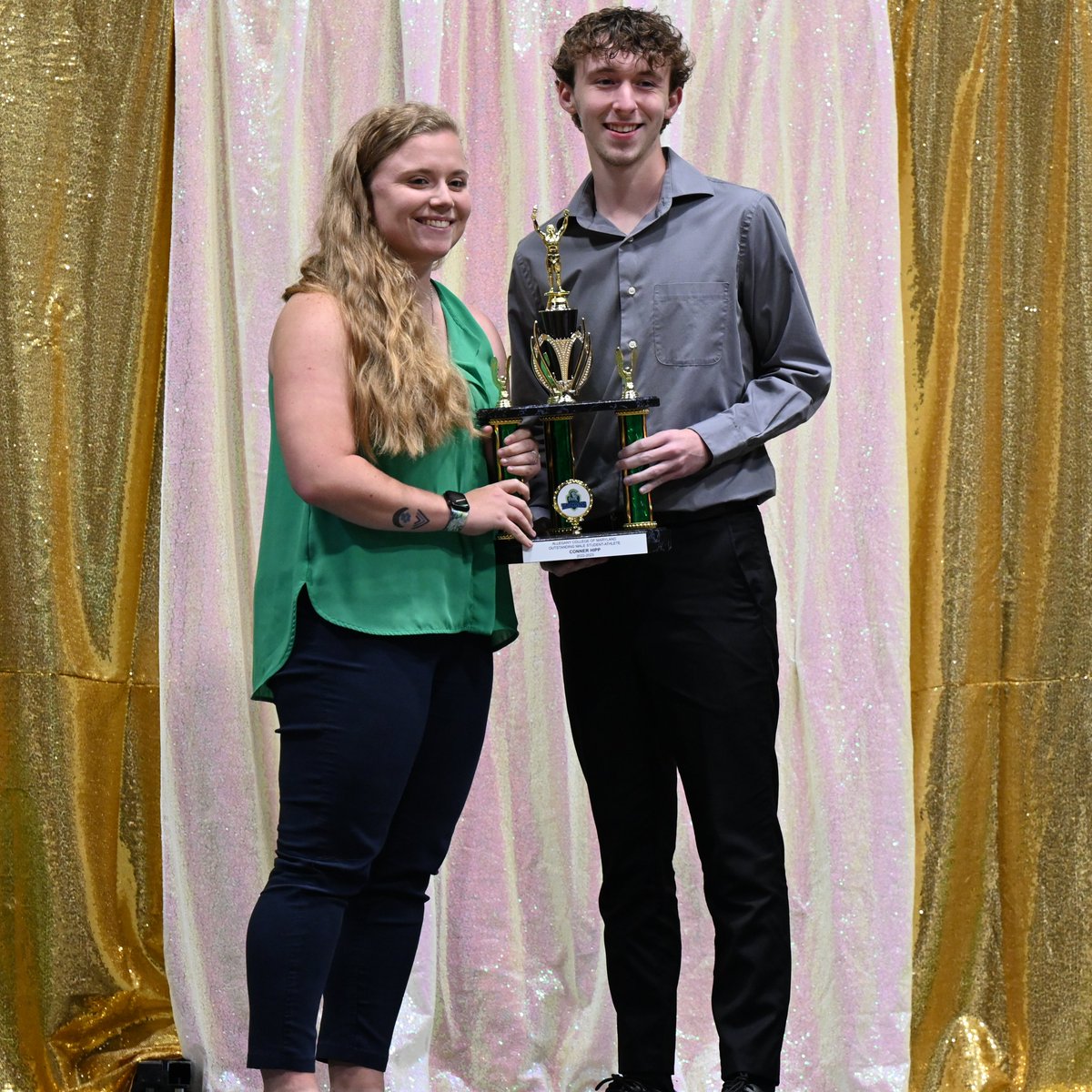 ACMTrojans's tweet photo. ⚔️2022-2023 Outstanding Student-Athlete Award Recipients⚔️

J🥎rdyn Warnick &amp; C⚽️nn⚽️r Hipp https://t.co/E9UQezTPLV