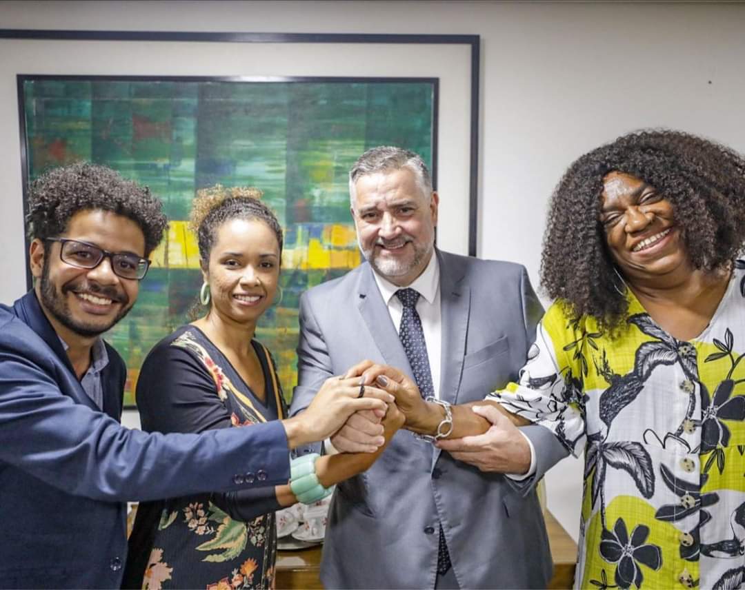 frentevangelica's tweet image. Os coordenadores nacionais da Frente de Evangélicos pelo Estado de Direito, @nilza_valeria, Fernanda Fonseca e @wesleyteixeiras, foram recebidos na tarde desta terça-feira (09/05) pelo ministro da Secretaria Nacional de Comunicação da Presidência da República, @Pimenta13Br.