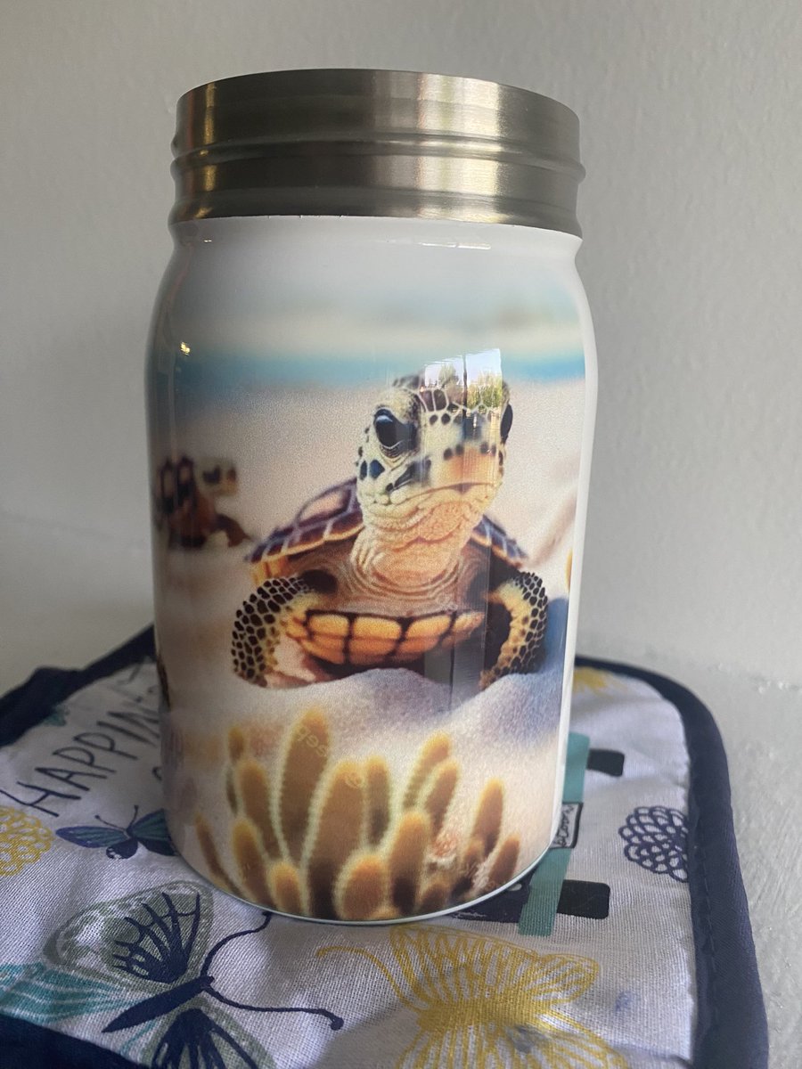 mamahowdy2306's tweet photo. This is a 17oz metal cup with a metal straw! *almost* any design you can think of can go on this cup! $18 🙂 #handmade #shopsmall #personalizedcup #turtlecup #seaturtle #turtle https://t.co/DJp9uU0knP