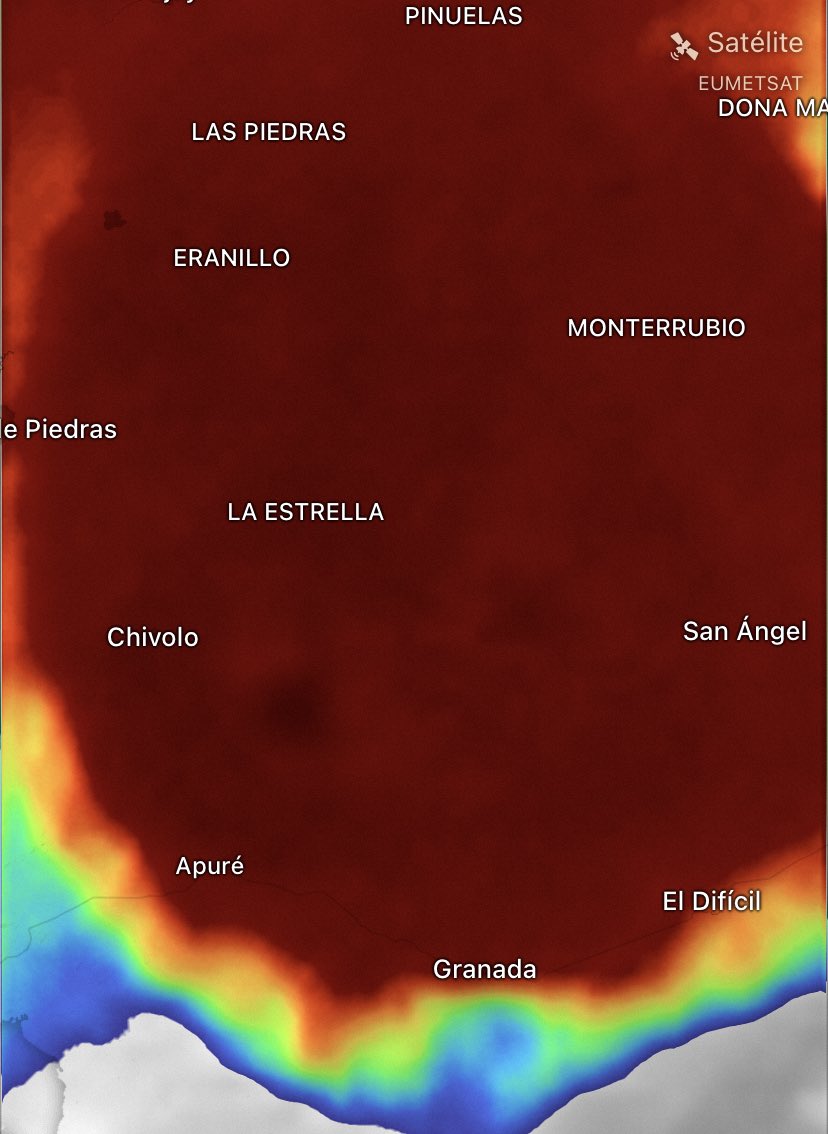 _iclima's tweet photo. Lluvias fuertes a esta hora en el centro de Magdalena. https://t.co/ClJVHPyPH7