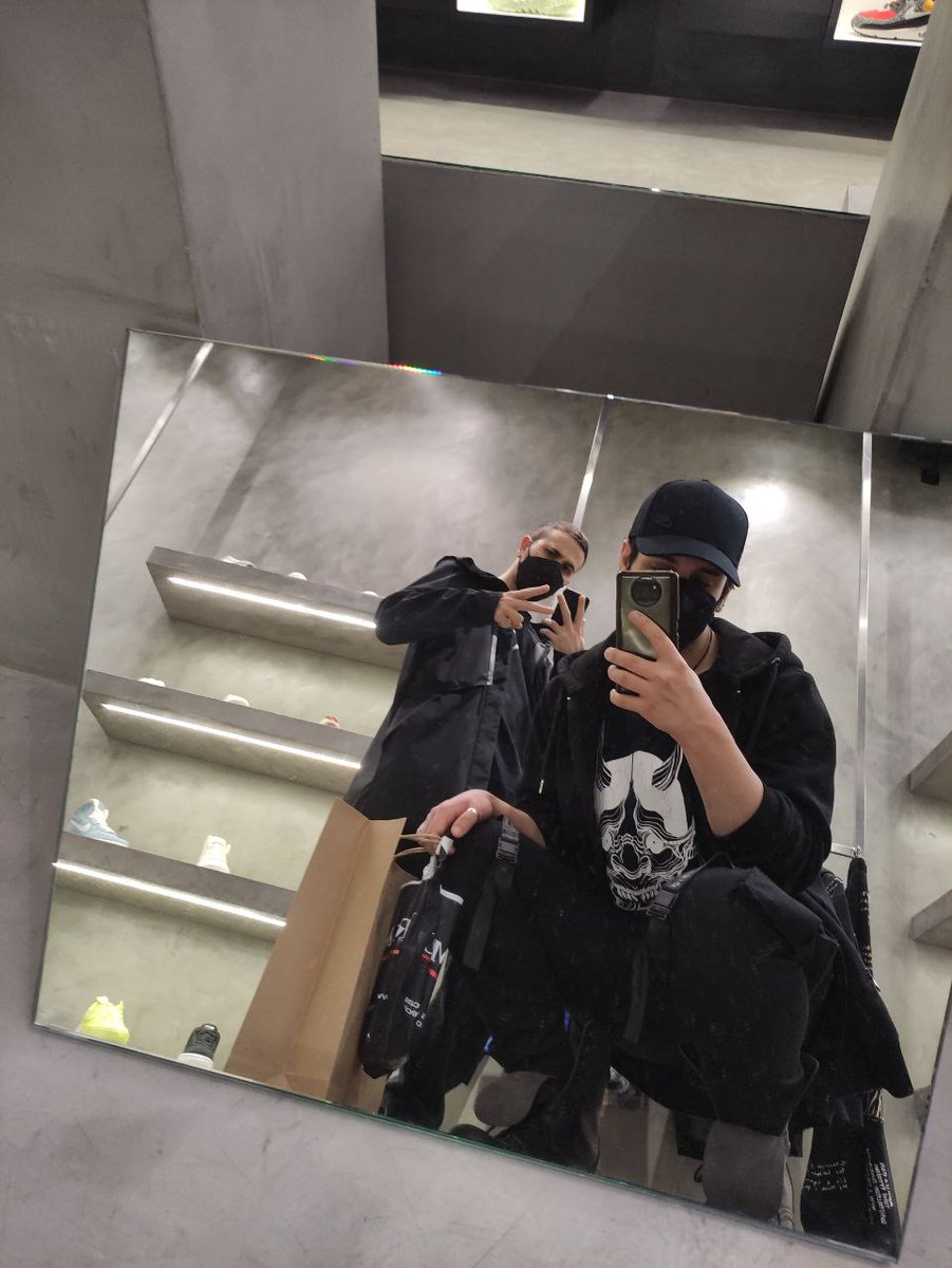 beat lazarev⛩️ tweet media