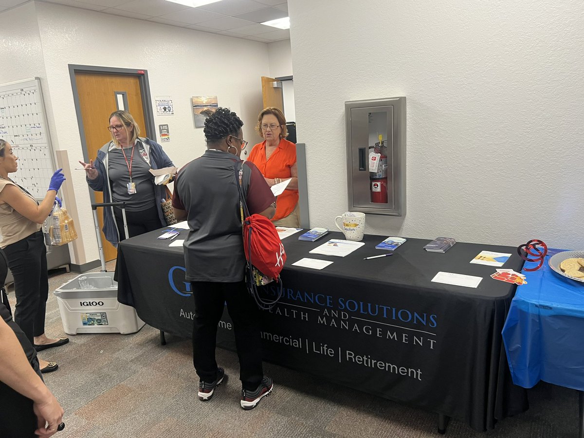 LehighMiddle's tweet photo. Thank you @GCEI_Naples -Gulf Coast Educators Insurance for treating out teachers to a delicious lunch today for day✌🏼of teacher appreciation week! 

#Bruins #LehighAcres #TeacherAppreciateWeek https://t.co/BehFeH1m43