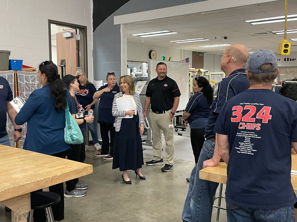 Chips_324's tweet photo. Today we fell Energized as representatives from our team’s sponsors come to visit our Open House. We’d like to thank all of our sponsors for their gracious support this past season. #frc #324chips https://t.co/mIUlilKq2S