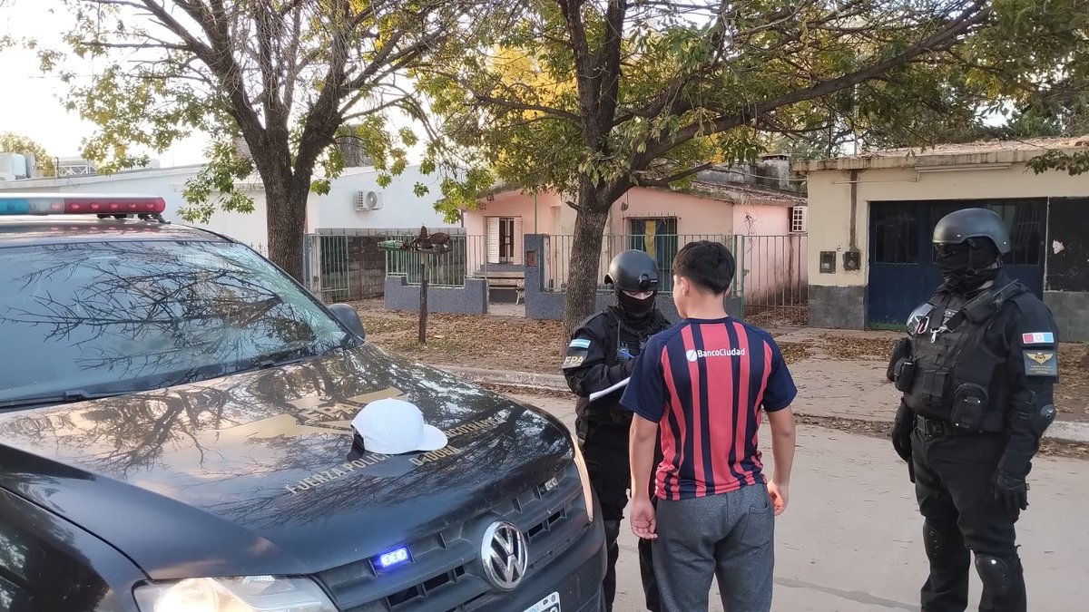 FPAcba's tweet photo. 🚨👮🏻‍♂️ Investigadores, División K-9 y operativos de la Fuerza Policial Antinarcotráfico 🦅 efectuaron intensos controles preventivos en las siguientes ciudades:

✅ San Francisco
✅ Arroyito
✅ Freyre 
✅ Morteros
✅ Brinkmann
✅ Devoto https://t.co/NTcgxHdNAd