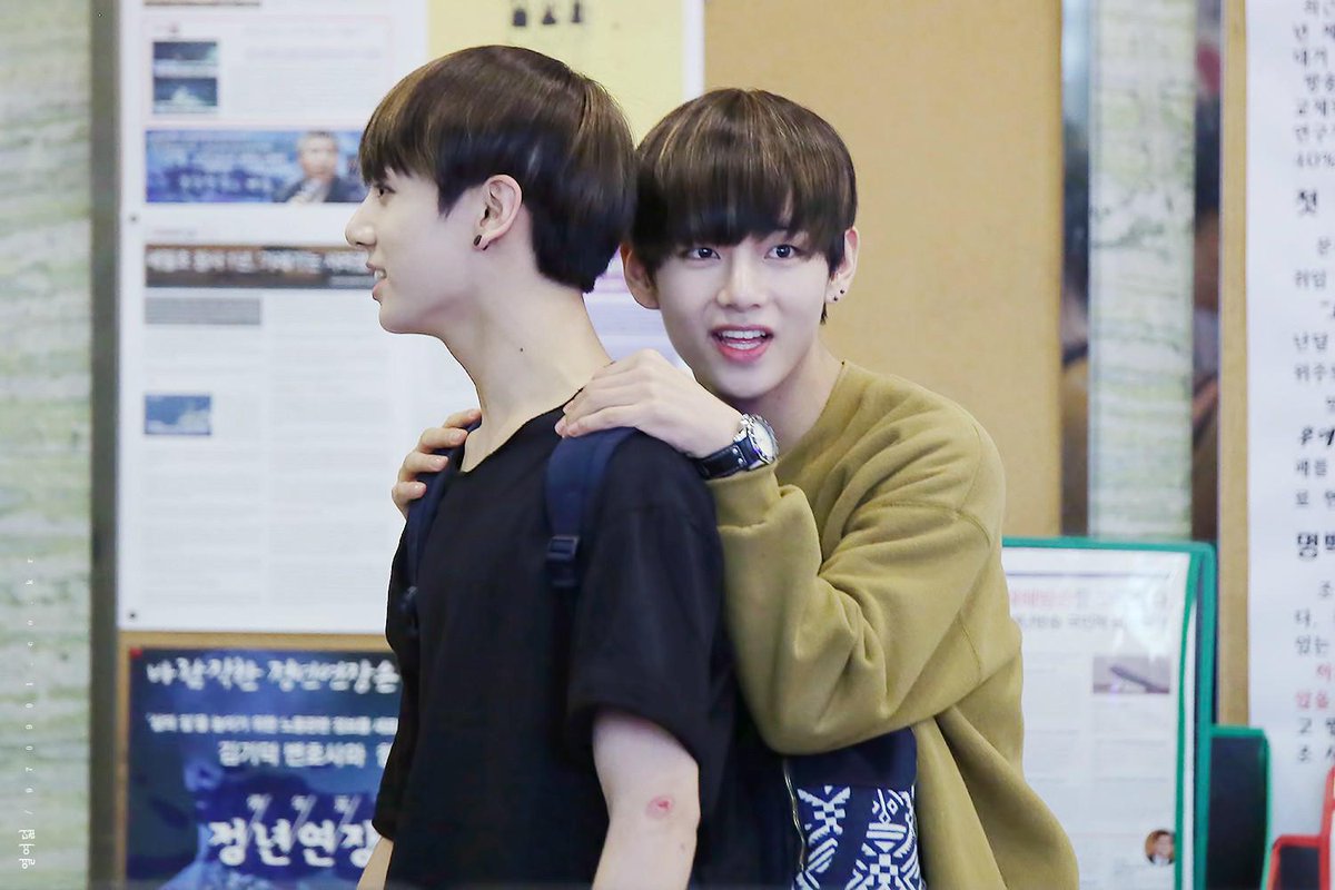 _nutae_'s tweet photo. ลูกแมวเกาะหลังจองกุกรึป่าว🤏 https://t.co/IrikNXorXE