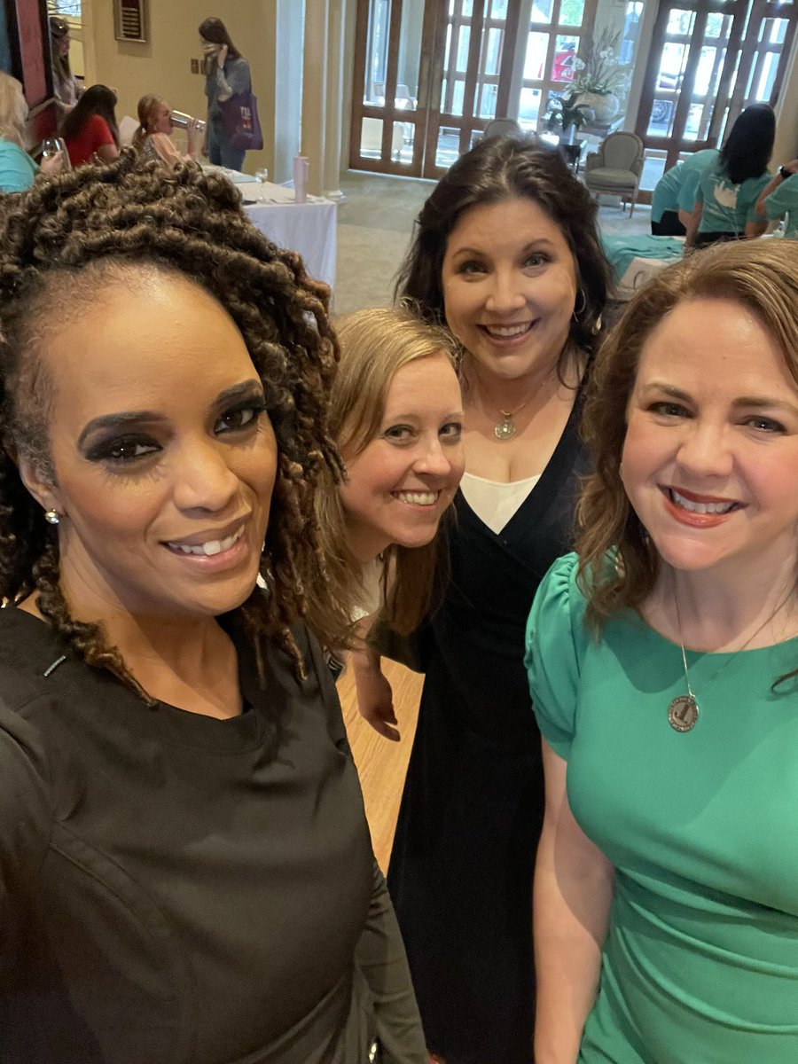 chauntegilmore's tweet photo. Another successful year w/Junior League OKC. I have enjoyed serving on the appointed committee of Diversity, Equity, Inclusion,  Belong Committee along w/my community placement committee at Concordia Assisted Living where I volunteered with our seniors. #jloc #readyfornextyear https://t.co/pDfooM8zjU