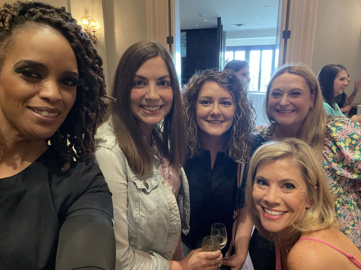 chauntegilmore's tweet photo. Another successful year w/Junior League OKC. I have enjoyed serving on the appointed committee of Diversity, Equity, Inclusion,  Belong Committee along w/my community placement committee at Concordia Assisted Living where I volunteered with our seniors. #jloc #readyfornextyear https://t.co/pDfooM8zjU