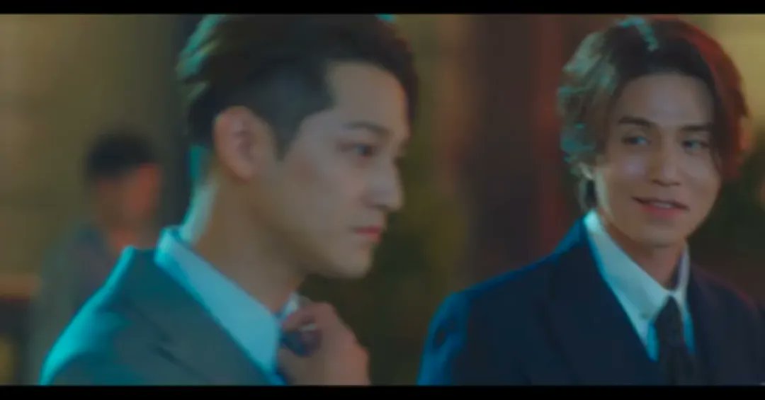 castillord_1995's tweet photo. Watching Tale of the Nine Tailed, now!!! Lee Dong Wook's definitely so amazing wearing suits! I'm so excited to see the show this weekend again!!! ❤️ #taleoftheninetailed #taleoftheninetailed2 #season2 #leedongwook https://t.co/7aJtMZuW54