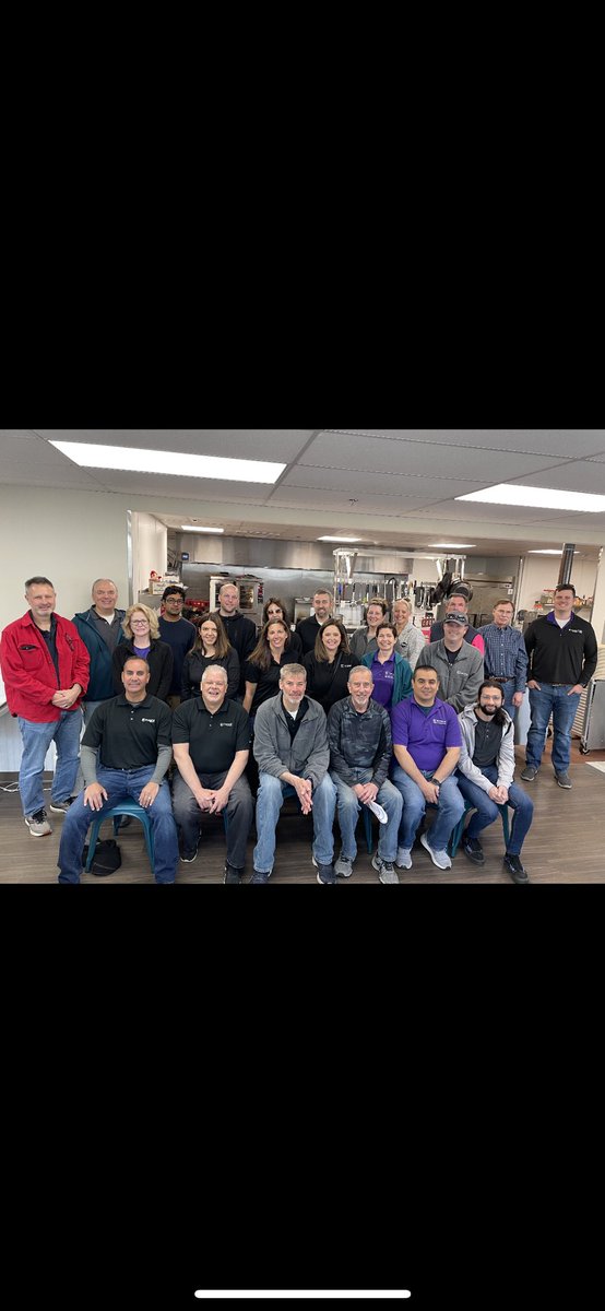 pagan_tony's tweet photo. @ExtremeNetworks #Salem #NH site #Team of #Volunteers at the #LazarusHouseMinistries in #Lawrence #MA for #DayofGiving!!!
#extremegivesback
https://t.co/JBkmPQXpsm
#foodpantry
#familyshelter
#goodshephardcenter
#thriftstore https://t.co/7cTVwFvU3T