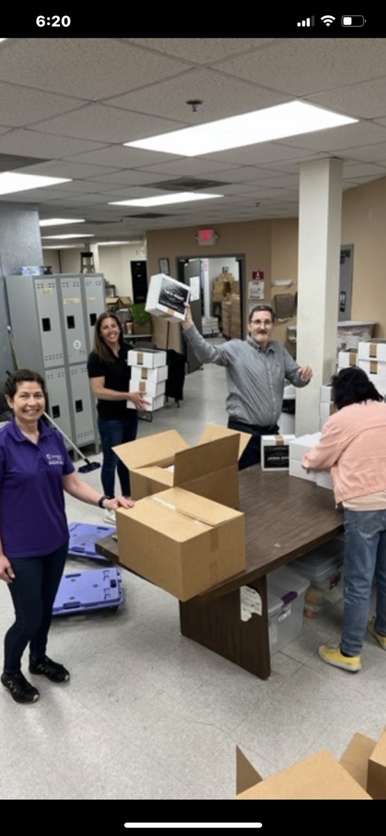 pagan_tony's tweet photo. @ExtremeNetworks #Salem #NH site #Team of #Volunteers at the #LazarusHouseMinistries in #Lawrence #MA for #DayofGiving!!!
#extremegivesback
https://t.co/JBkmPQXpsm
#foodpantry
#familyshelter
#goodshephardcenter
#thriftstore https://t.co/7cTVwFvU3T