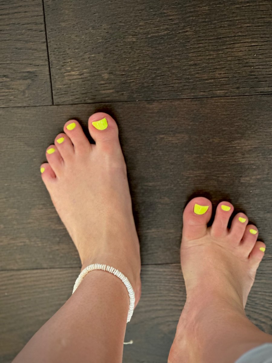 seven_eleven_fp's tweet photo. Having a neon moment 💚
#footfetısh #feetpic #neontoes #feetcontent #footfetish #foot #toes #footfetishnation #soles #prettyfeet #barefoot #barefeet #feetporn #footmodel #cutefeet #prettytoes #feetworship #footporn #feetlovers #beautifulfeet #footfetish #footgoddess #footjob https://t.co/4jE9Ahc4xo
