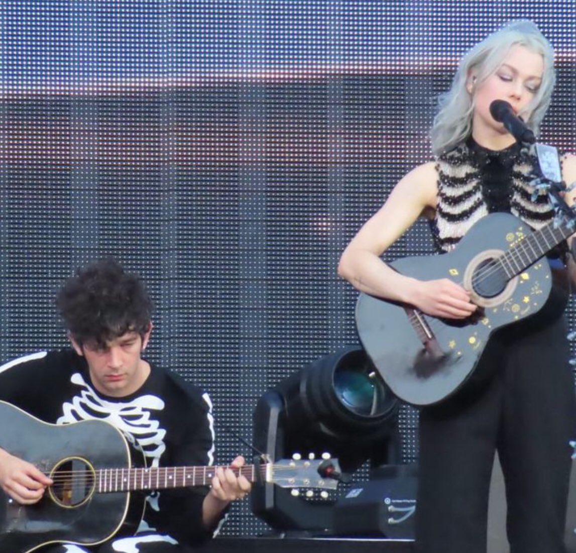 sav #2 🏒 tweet media