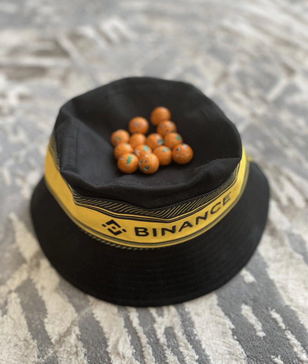 binance's tweet photo. The #Binance bucket hat.

Fashionable, and can hold your snacks. https://t.co/ooKAGr4C43