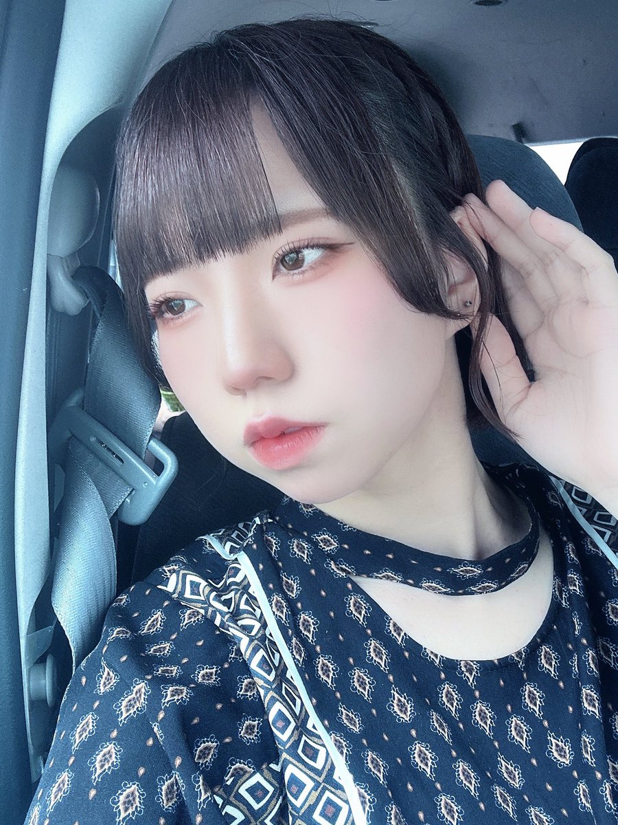 loverbwcutegirl's tweet photo. 咲良木愛波さんです。

Her name is 咲良木愛波

She is active in an pop idle called イロハサクラ in japan

她叫 咲良木愛波

她活跃于日本名为彩イロハサクラ的流行音乐组

＃イロハサクラI　@AyunaSakuragi ＃咲良木愛波
＃モデル　＃グラビア　＃アイドル　＃かわいい https://t.co/12ULJ9ajEg