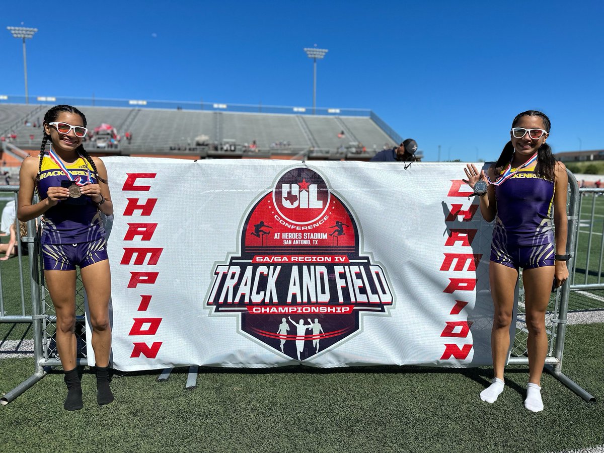 Congratulations to three SAISD track stars who have qualified for the UIL Class 5A State Track Meet May 12.
Felicidades a las tres estrellas de atletismo de SAISD que han calificado para el Torneo de Atletismo Estatal de la Clase 5A el 12 en Austin.
<a href="/JeffersonSAISD/">Jefferson HS, SAISD</a> <a href="/SAISDBrackHS/">Brackenridge HS, SAISD</a>