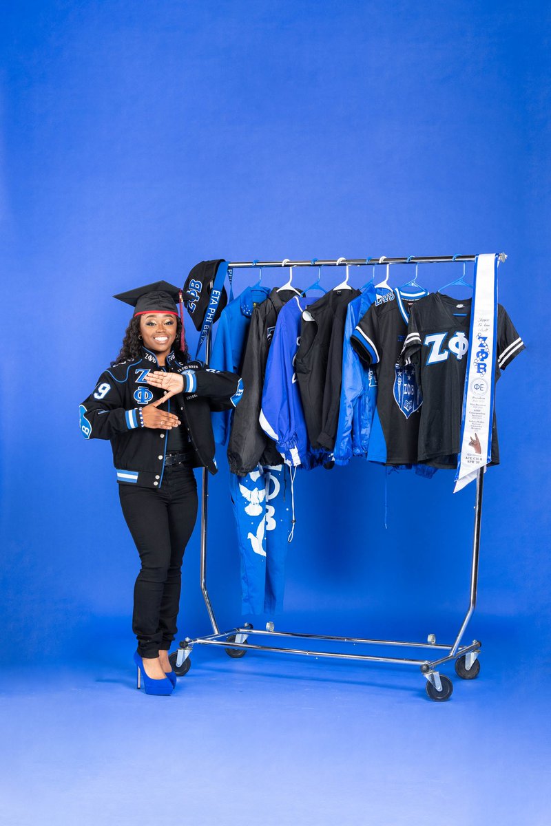 I swapped my crown for a cap 🎓

B.S. Technology Leadership and Innovation Management 
Minor Business Administration 
May 10th | 7 PM