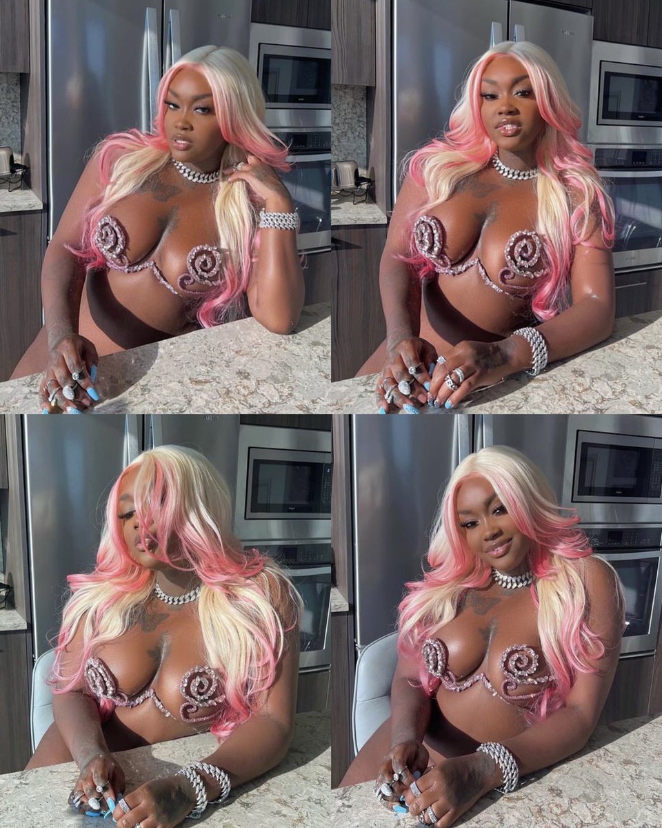 CupcakkeBars's tweet photo. Cupcakke https://t.co/YMOPMLYwM2