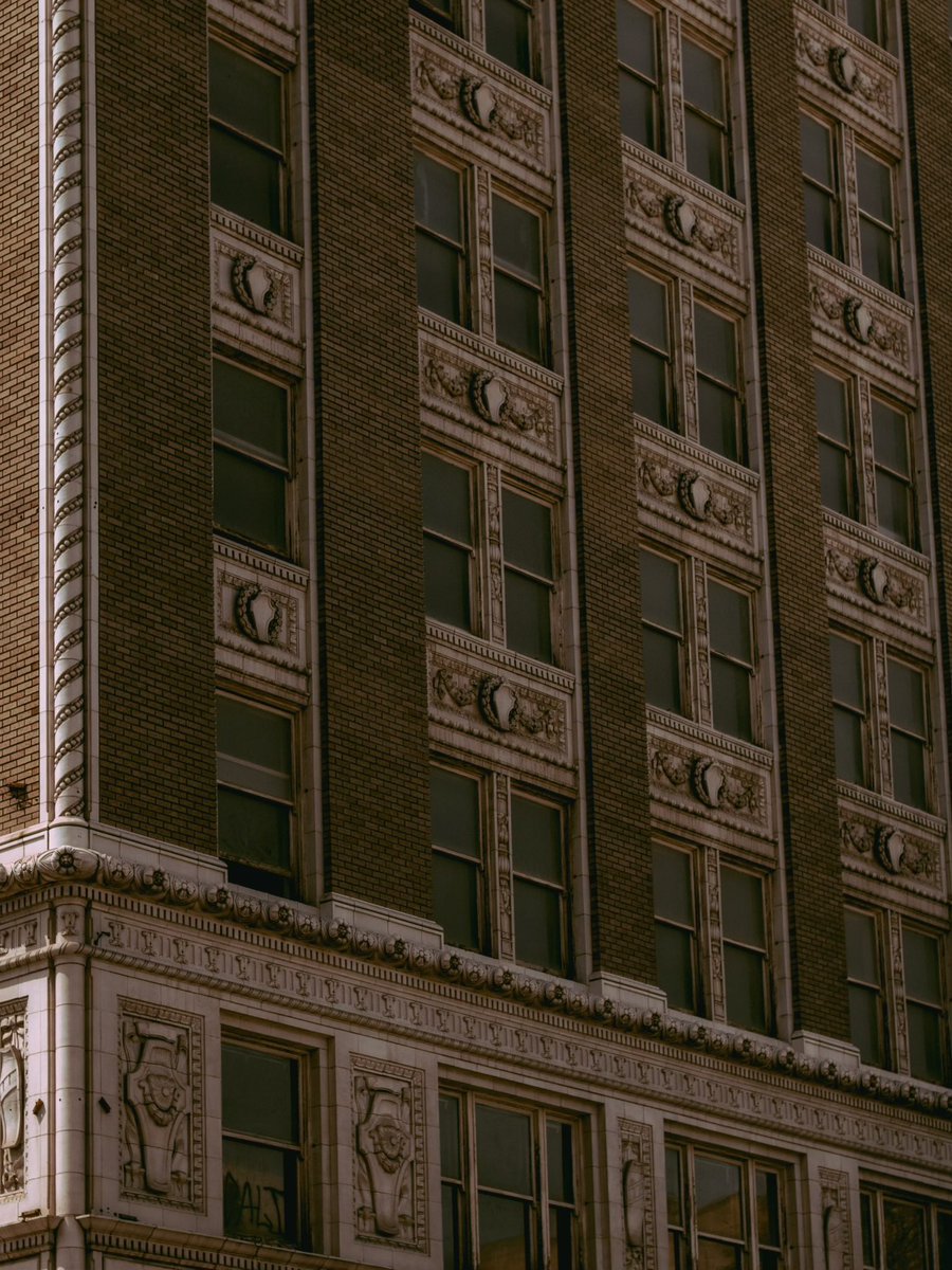 fresnodowntown's tweet image. Just another day admiring Downtown Fresno architecture 🌆

📷: @mvttxhill 
-
-
-
#downtownfresno 
#fresnocalifornia 
#fresnoca 
#fresno 
#Fresno559
#dtfresno 
#how2dtfresno
#othersideofordinary
