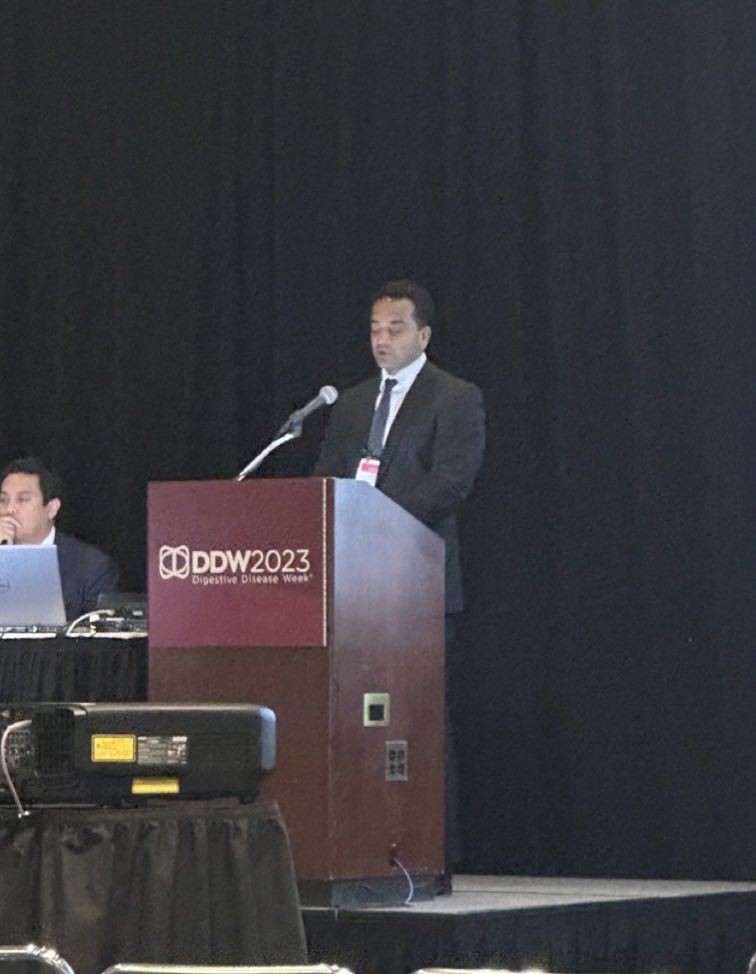 Using AI to predict inadequate bowel preparation through text photos before colonoscopy - thank you to my mentors! Let's improve bowel prep for patients and providers! @penngihep @PennHealthTech @JamesLewisGIEpi @tberzin @BMoshiree #DDW2023 #GITwitter #ArtificialIntelligence