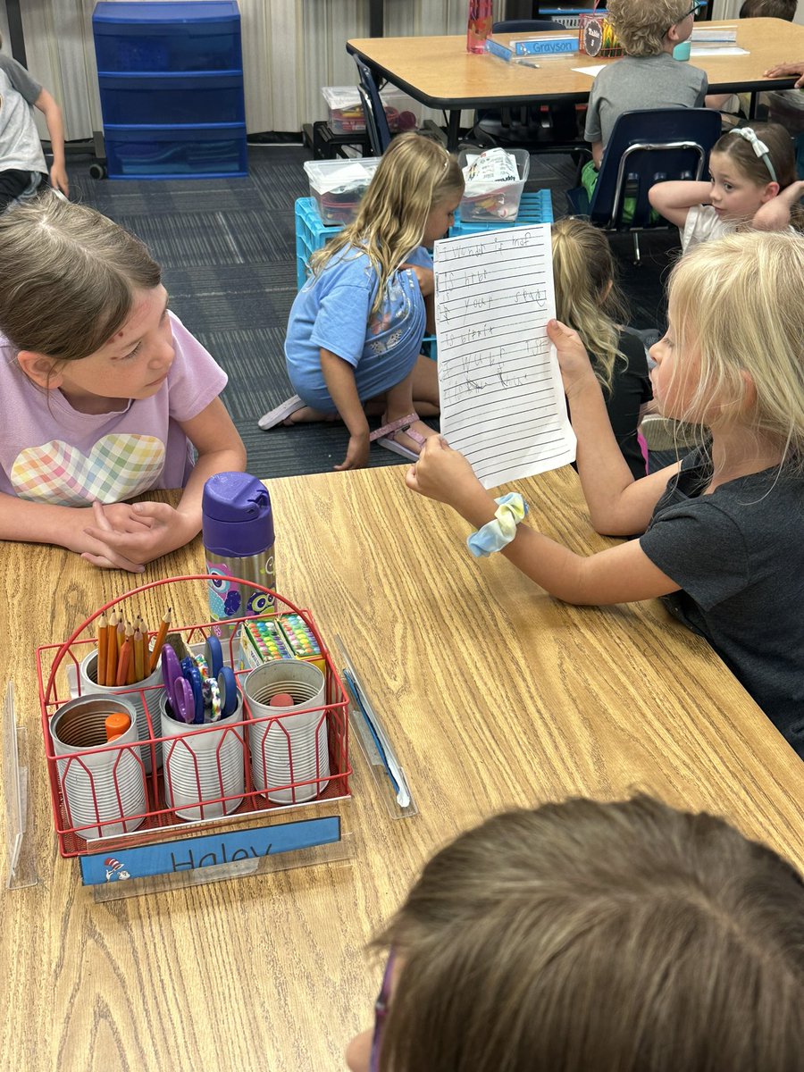 Ness131's tweet photo. From learning from the experts to being the experts.   These first graders loved asking and answering questions with 2nd and Kdg about next year! #lsr7 https://t.co/bIx2tsGE1k