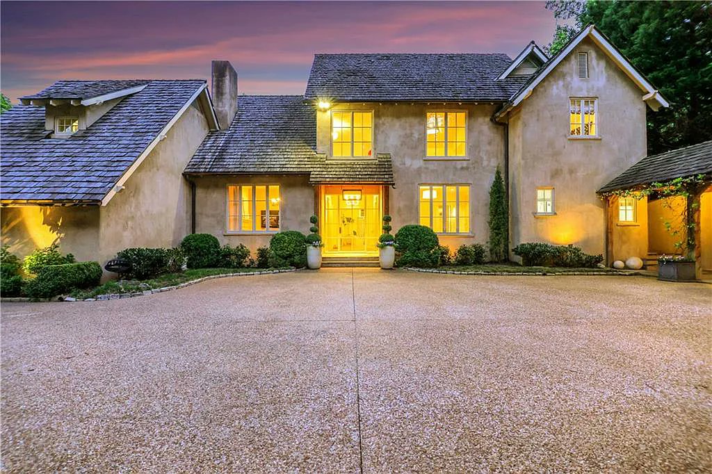 ChloePa75699629's tweet photo. HOT OFFER!
Single Family Residence!
Long Island Dr. Atlanta, GA
6 beds, 9 baths, 8500 sqft!
#Realestate #Homeowner #Realestateinvestment #Realtyexpert https://t.co/I4BbSBiHcL