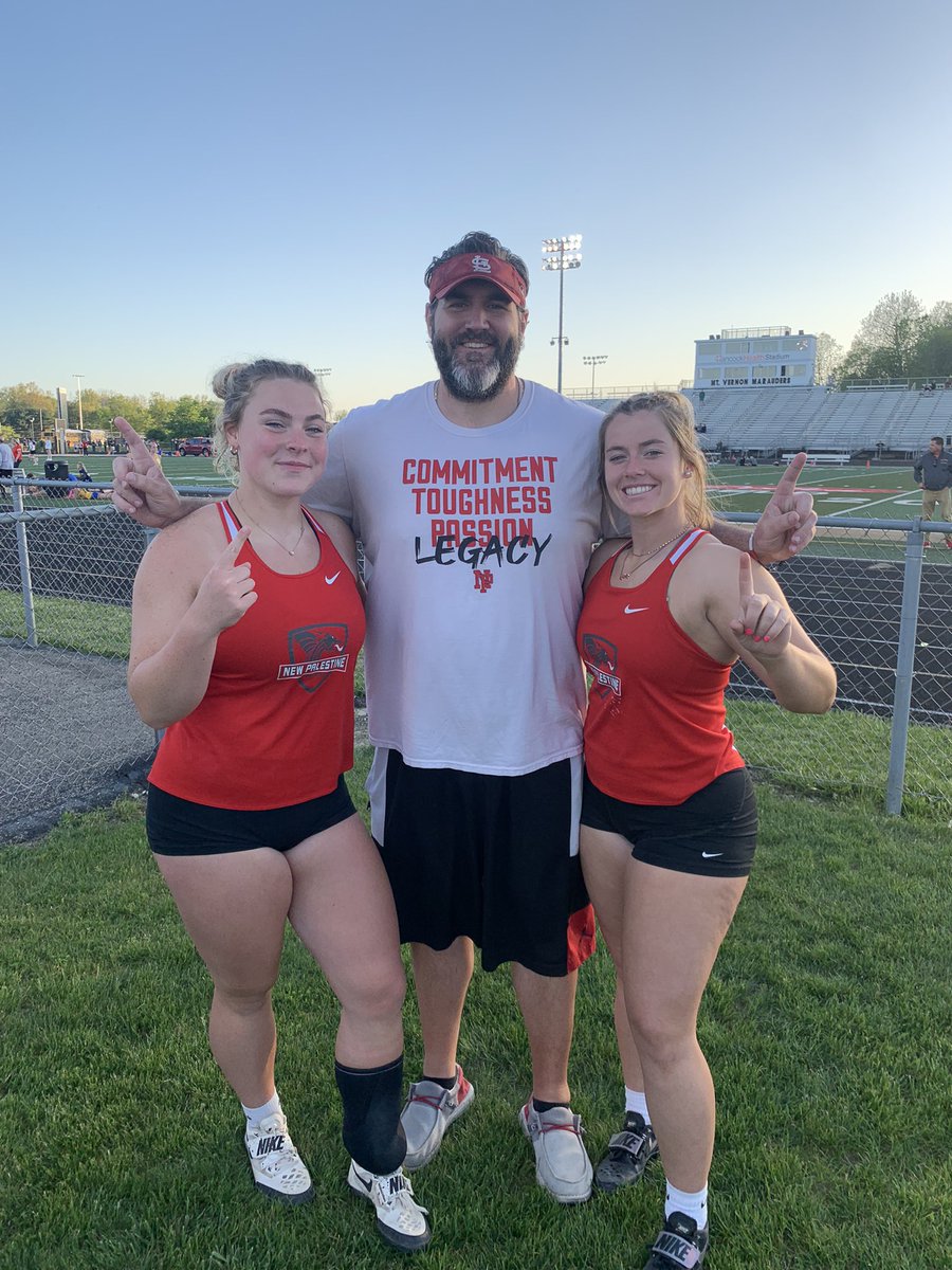 It never gets old. Championship picture again as these seniors end their HHC career on top. Quin Lumbley shot put champion &amp; Sydney Miller wins discus with a school AND HHC record! What a ride it’s been. Now it’s tourney time.