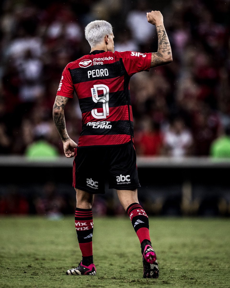 raflamello81's tweet photo. O provável Flamengo para a partida contra o Goiás: 

Santos (Matheus Cunha), Wesley (Rodrigo Caio), Fabrício Bruno, Léo Pereira e Ayrton Lucas; Pulgar, Vidal e Arrascaeta, Matheus França (Everton Ribeiro); Cebolinha e Pedro. https://t.co/g98ivmvLs0