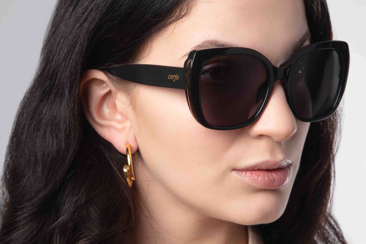 NewInZurich's tweet photo. It's Day 3 of our Mother's Day Contest! Enter today to win a wonderful pair of #cerjo #sunglasses. Take a look here: https://t.co/kgjNydfUNQ
#switzerland #sunglases #contest https://t.co/P5nxBgxKub