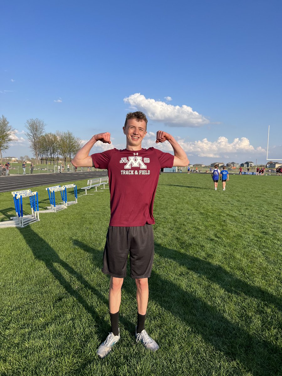 coachdossett's tweet photo. Shout out to Nolan Neilson. #mmstrack #newrecordholder #400mdash ⁦@MadisonMSNews⁩ https://t.co/8AeGieVPH5