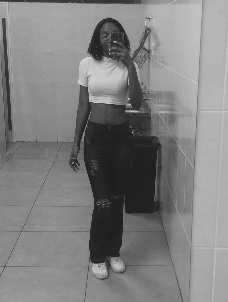 httpthayx's tweet image. te amo calça flare te amo. 🫶🏾