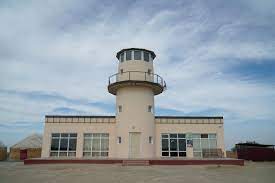 CarinitaCarloni's tweet photo. Colaborando con #TeamFaros y @FarosLos , Faro en la antigua ciudad portuaria de aral moynaq (#moâ € ˜ynoq o #muynak), #Uzbekistán #lighthouse #Asia https://t.co/7IZGP34uwh