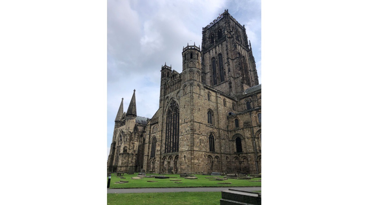 JudithHEverett's tweet photo. Durham Cathedral at dusk. Durham, Yorkshire, UK. #DurhamCathedral #HistoricalRomances https://t.co/ysnKFCAtwm