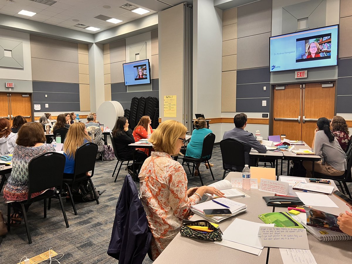 🌍 Dr. Vαℓєηтιηα Gσηzαℓєz ♥️🙌🏽 tweet media