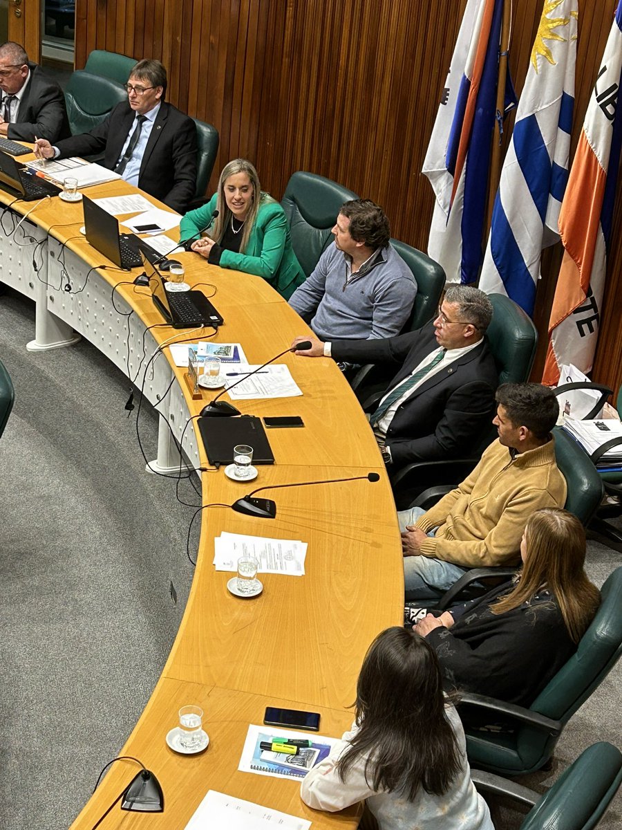 Con la presencia de el Director General de Deportes <a href="/HualdeJose/">Jose Martin Hualde</a> ,la Directora de eventos de la <a href="/MaldonadoUY/">Rotten Raccoons</a> María José Mafio, La alcaldesa de <a href="/M_SolisGrande/">Municipio de Solís Grande</a> Patricia Martinez. 
El reconocimiento de el Edil <a href="/Ronaldcra/">Ronald Martínez</a> a Gonzalo Caballero atleta de Trail running.