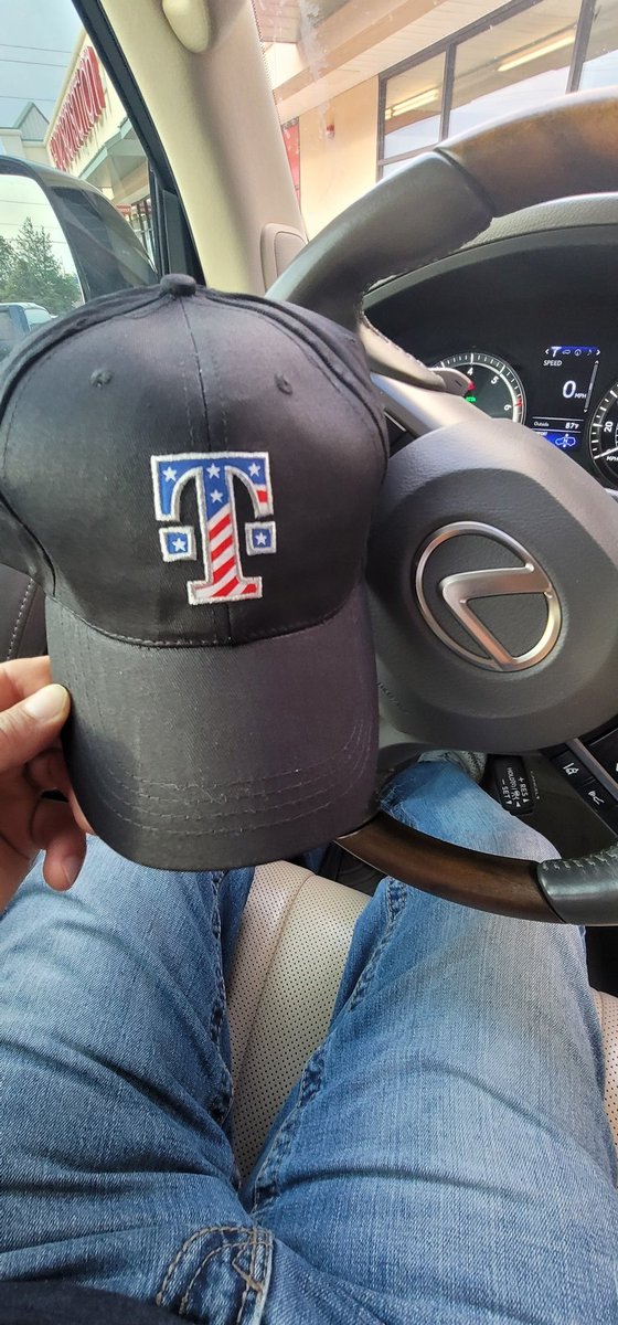 stevensbombs's tweet image. Just picked my free hat from Tmobile.  They are finally supporting something I do. #MobilizeForService #TMobileTuesdays