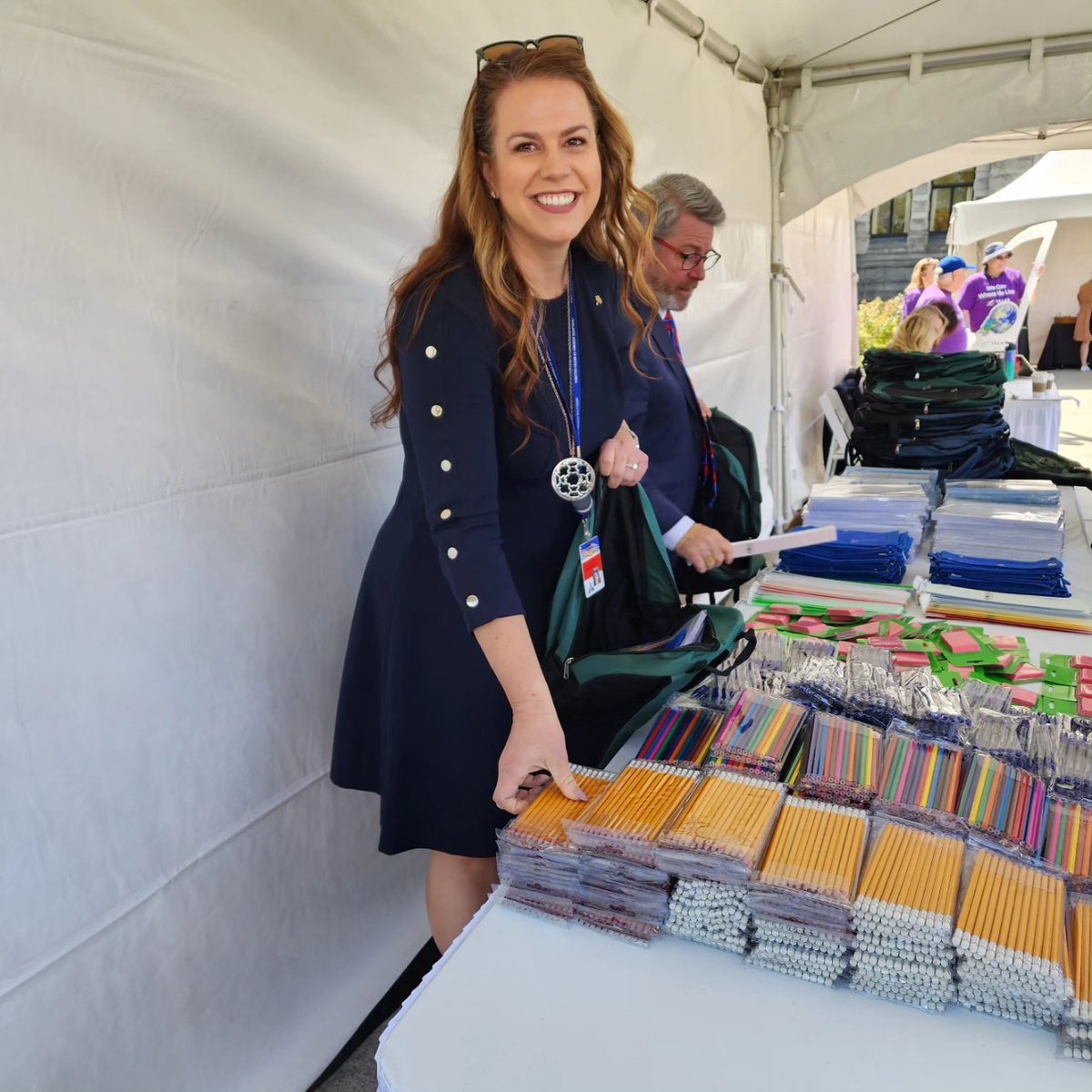 Great time with colleagues filling the <a href="/TELUS/">TELUS</a> #kitsforkids backpacks to help kids that need supplies for school. Great day in the sunshine to help a fantastic cause! #bcpoli
