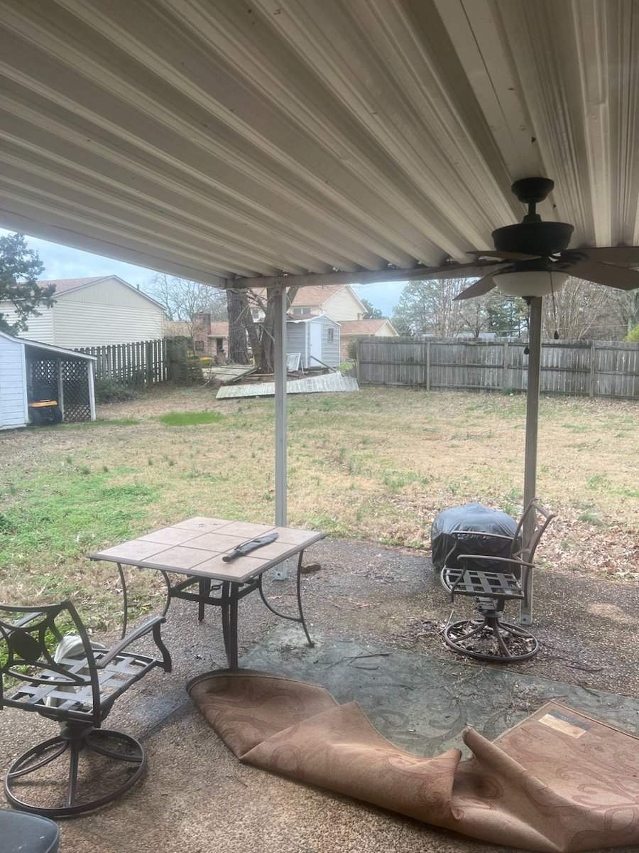 tacbaconpatches's tweet image. New kitty means buying a new litter box and the fence needs fixing! Use coupon code &quot;fence&quot; for 20% off on all my patches and stickers from now until Saturday ends. 

#patchtwitter #tbpatches #anime #CatsOfTwitter #catsofinstagram #sale #calico #fence #stormdamage