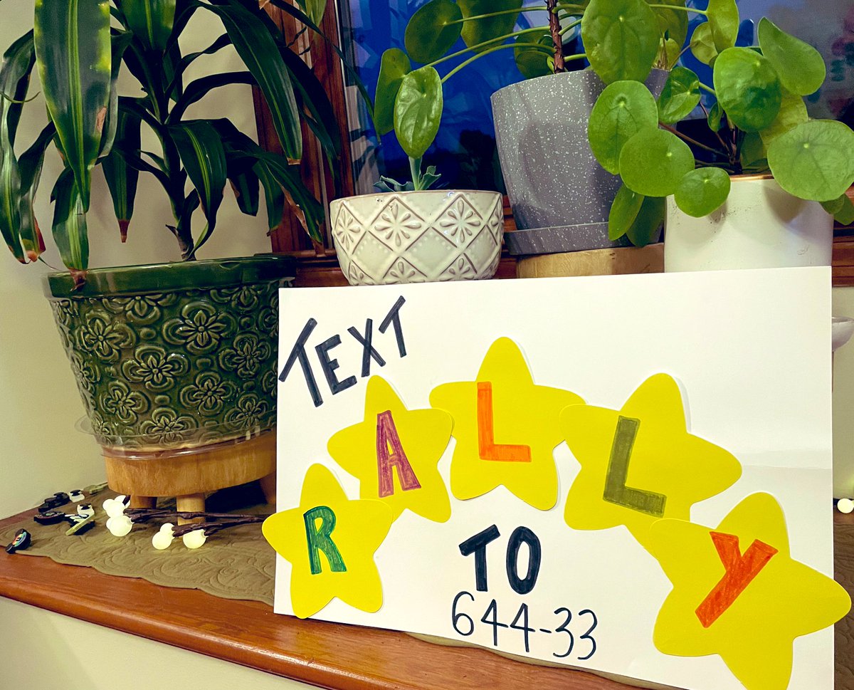 On #MothersDay Weekend, <a href="/MomsDemand/">Moms Demand Action</a> volunteers are organizing events across the country to put pressure on Congress to reinstate the assault weapons ban! 📣

Add your voice to the chorus calling on lawmakers to  act—find an event near you by texting RALLY to 644-33!  #FedUp 🗣️