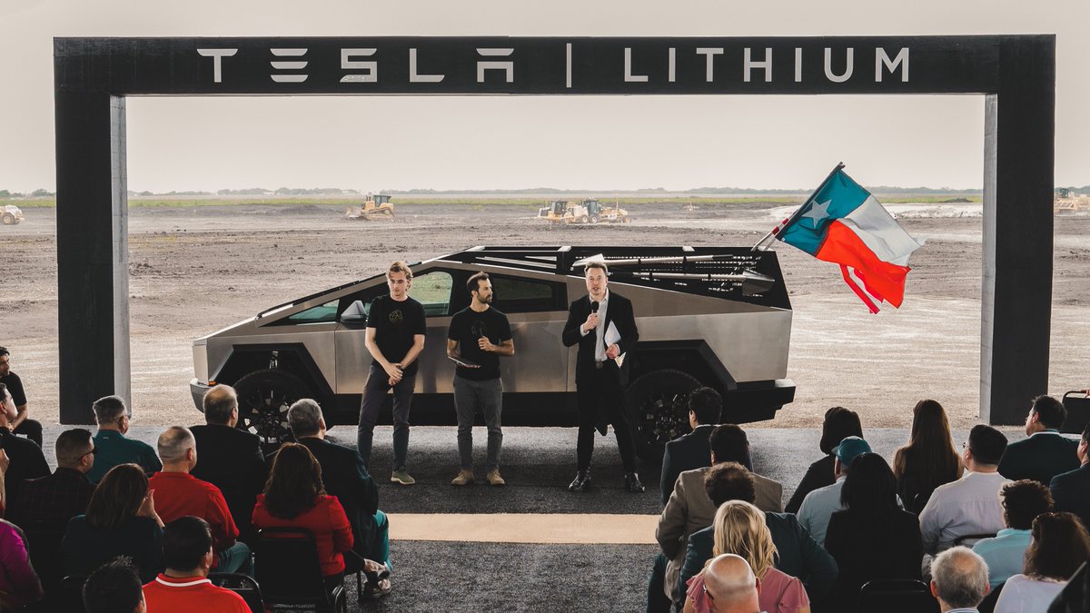 Tesla tweet media