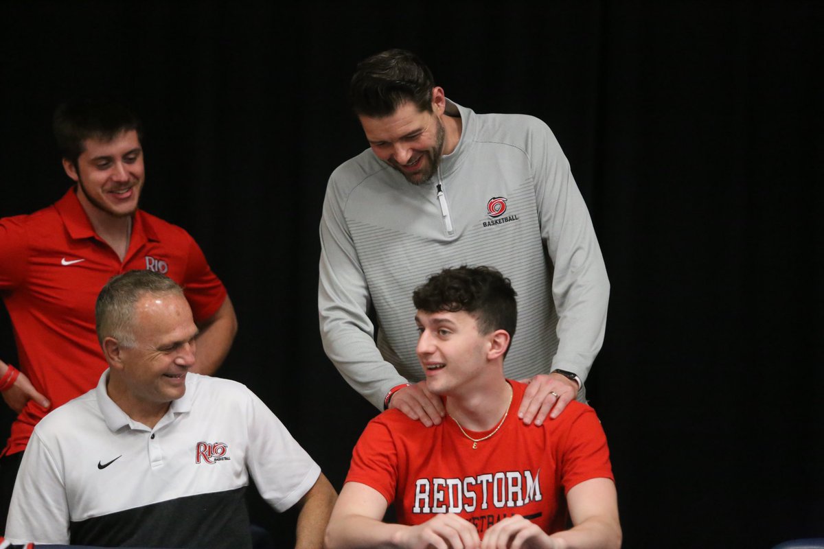 Ryan Arrowood tweet media