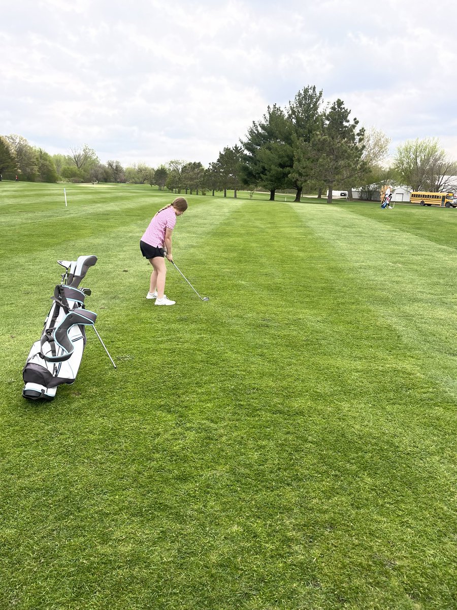 Great night for some <a href="/Owatonna_MS/">Owatonna Middle School</a> Golf down in Austin. Our boys took a loss to Waseca and beat Austin while our girls took a loss against Waseca. Weston Grimmius led all boys with a 37 and Gabi Navarro led our girls with a 58.  Nice work, Huskies! #OwatonnaProud #WeAreOwatonna