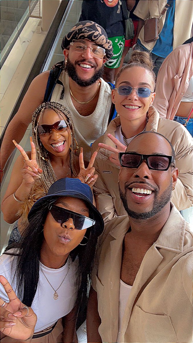 Kayy_Malik's tweet photo. We took lovers &amp; friends and Vegas by storm! Love my friends for always showing up and showing out!🫶🏾 https://t.co/ZmCiRrPuYQ
