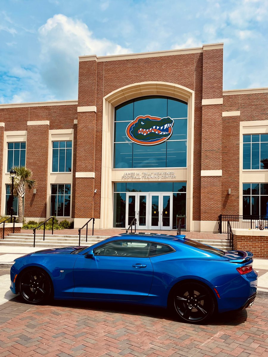 m1cp4444's tweet photo. One of my Dad's last wishes was for me to get another sports car similar to the one I had as a teenager (Blue Pontiac TransAm). We had so much fun & shared such a bond over that car & our Gators. Well Dad, here she is. It was only fitting for her to be 🐊 Blue too! 💙 #Camaro2SS https://t.co/KC71tPX7lt